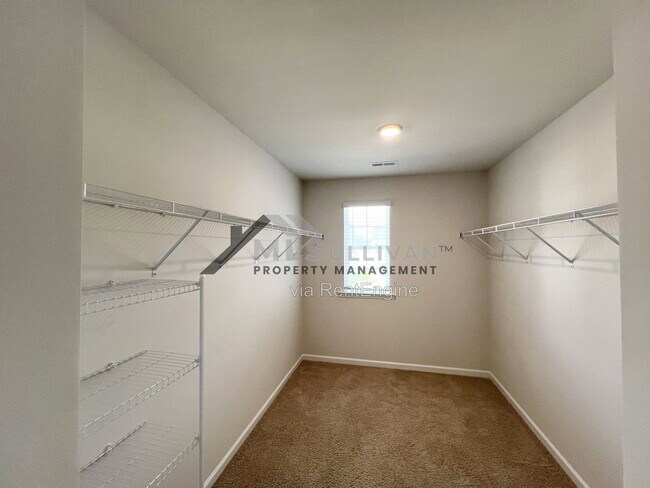 Building Photo - 2932 Egert Dr