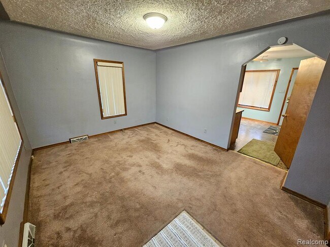Building Photo - 5709 N Gulley Rd