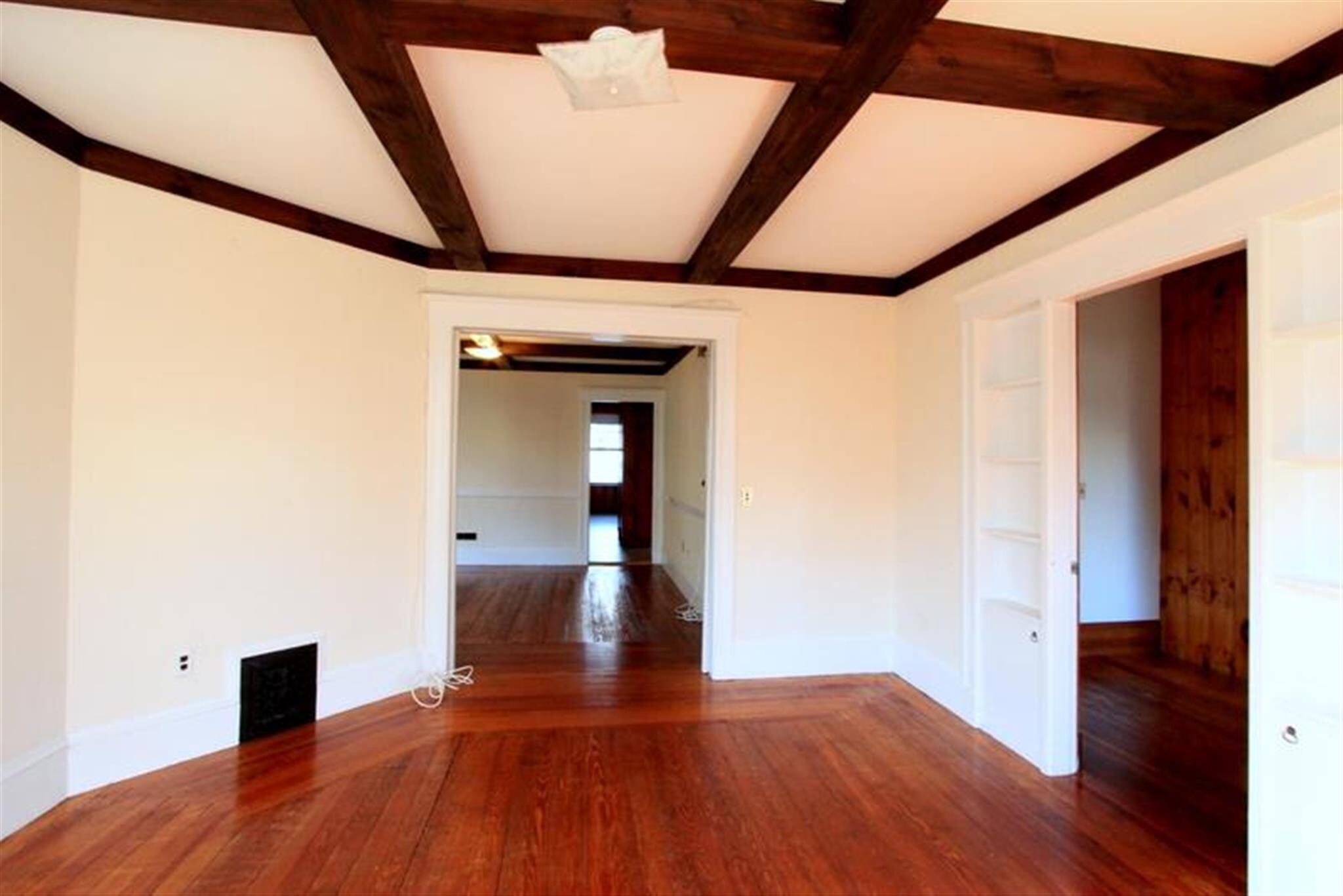 Building Photo - 92 Rogers Ave