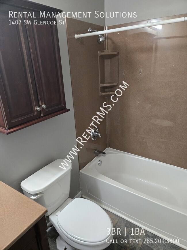 Building Photo - 1407 SW Glencoe St