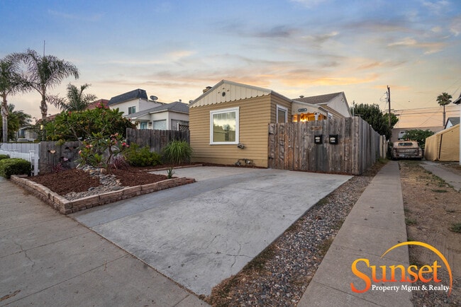 Building Photo - 4926 Del Monte Ave