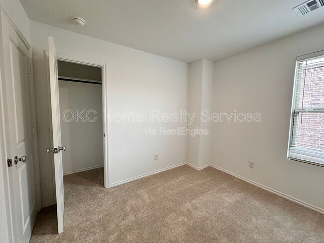 Building Photo - 3307 NW 148th St