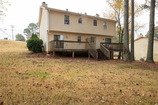 Building Photo - 582 Downing St