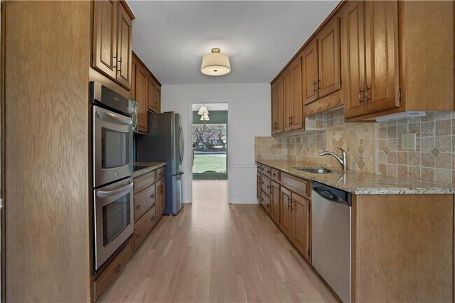 Building Photo - 600 Rounsaville Rd