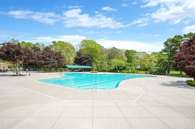 Building Photo - 339 Birchwood Rd