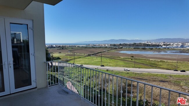 Building Photo - 8120 Billowvista Dr