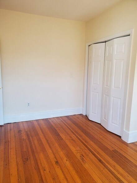 Building Photo - 12 Gayland St