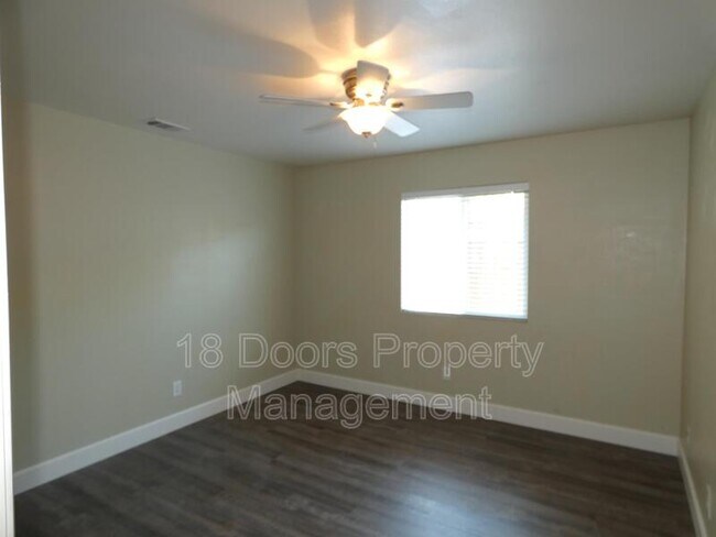 Building Photo - 5155 Tipton St