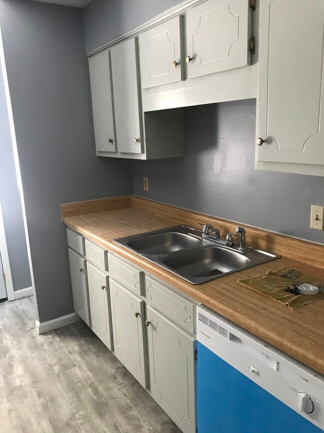 Building Photo - 103 Hines Blvd