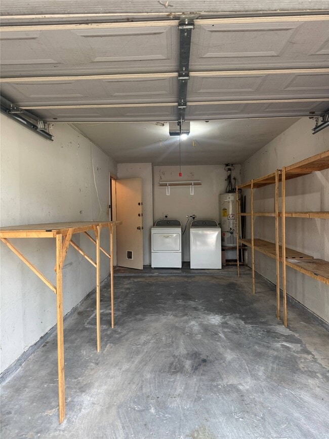 Building Photo - 20507 Broughwood Cir