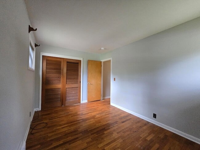 Building Photo - 721 N Carroll Ave