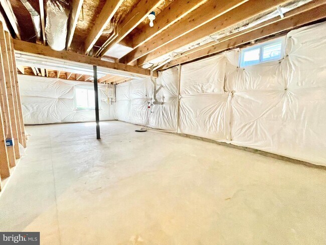 Building Photo - 253 S Marshview Terrace