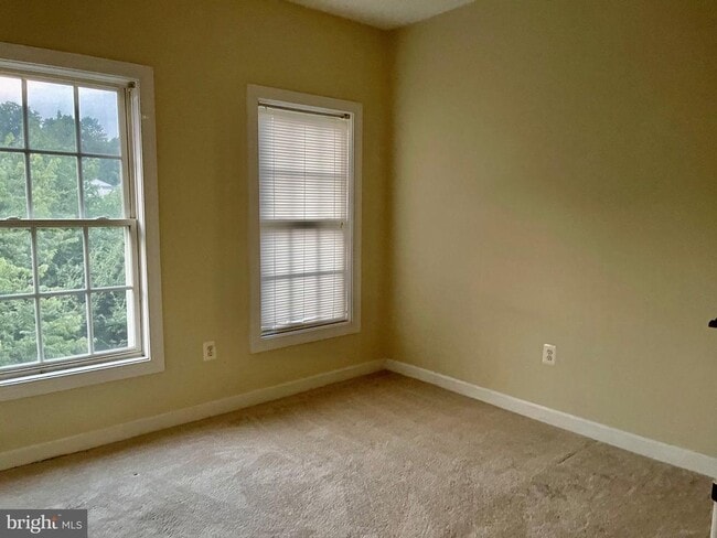 Building Photo - 12402 Falconbridge Dr