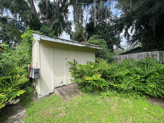 Building Photo - Fully Furnished 3BR/2BA Home in Dunnellon ...