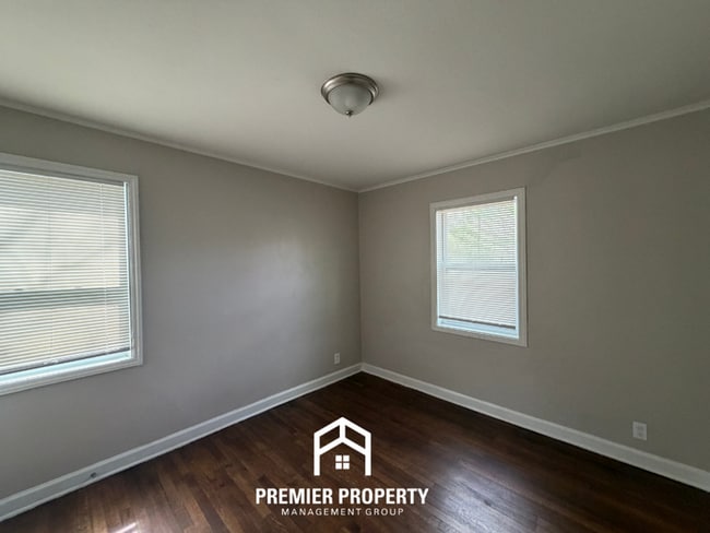 Building Photo - Charming 3BR Home in 38117 | Hardwood Floors & Large Fenced Backyard