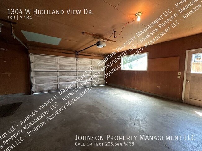 Building Photo - 1304 W Highland View Dr