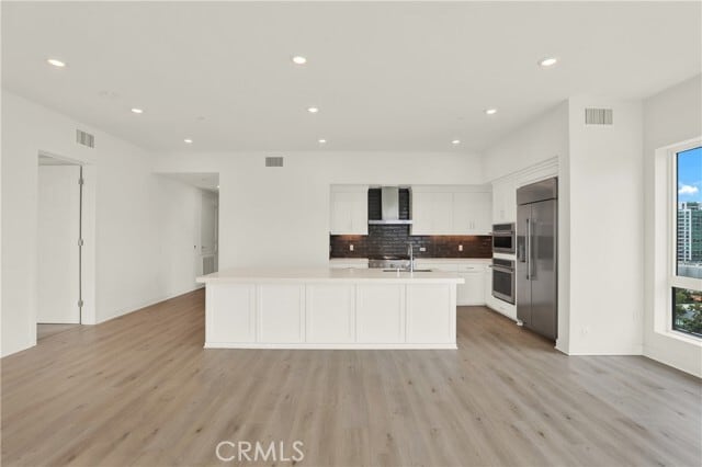Building Photo - 3715 Rivington