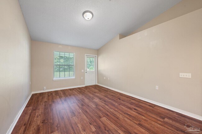 Building Photo - 9771 Cobblebrook Dr