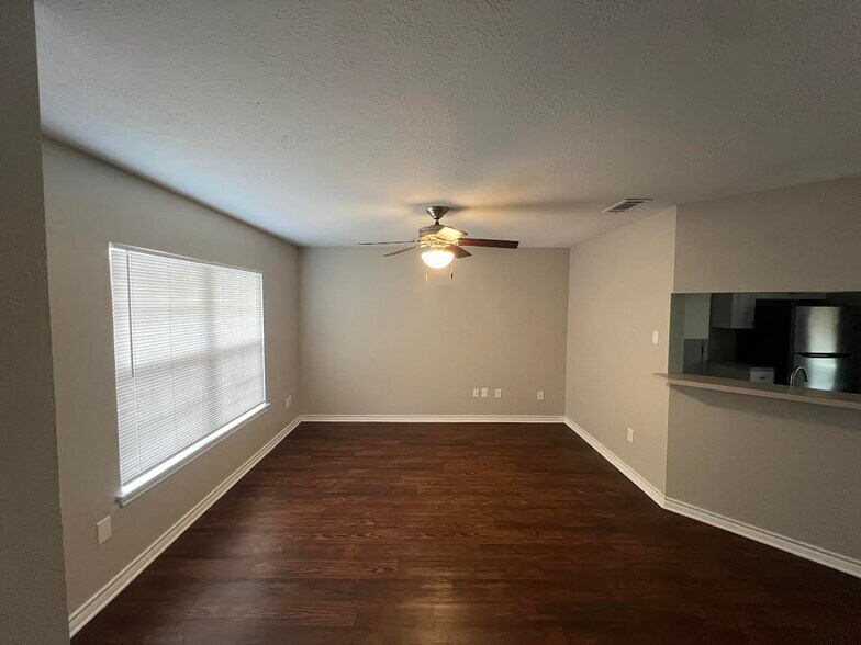 Building Photo - 112 Highland Dr