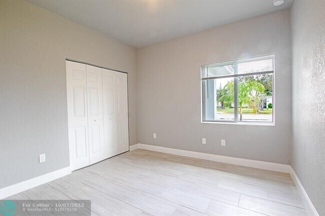 Building Photo - 2019 NW 64th Ave