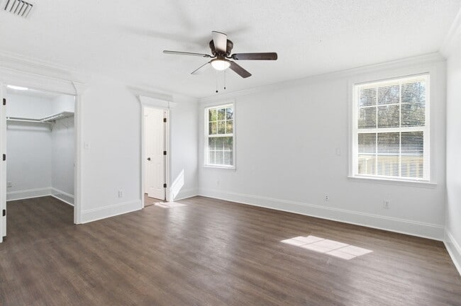 Building Photo - 17 Timberwood Ct