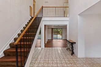 Building Photo - 11704 Woodland Dr