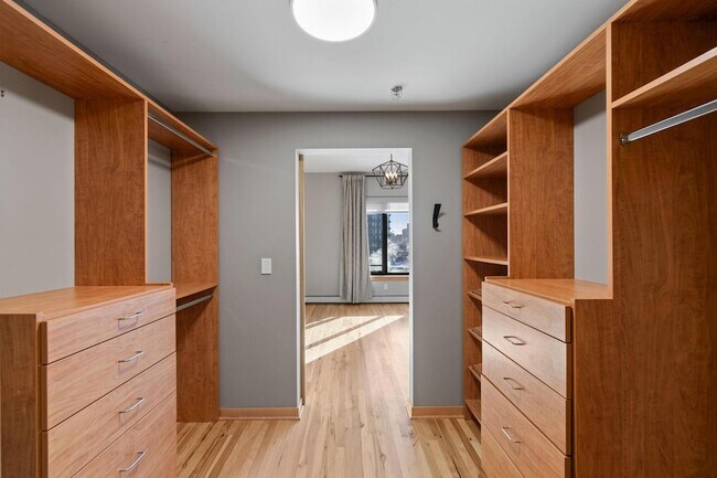 Building Photo - 1120 S 2nd St