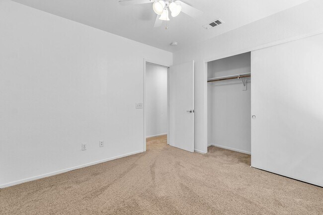 Building Photo - Spacious 3-Bed in Gated NW Las Vegas Community with 2-Car Garage