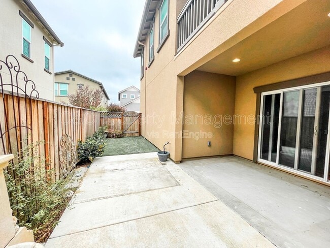 Building Photo - 581 Rosa Monte Wy