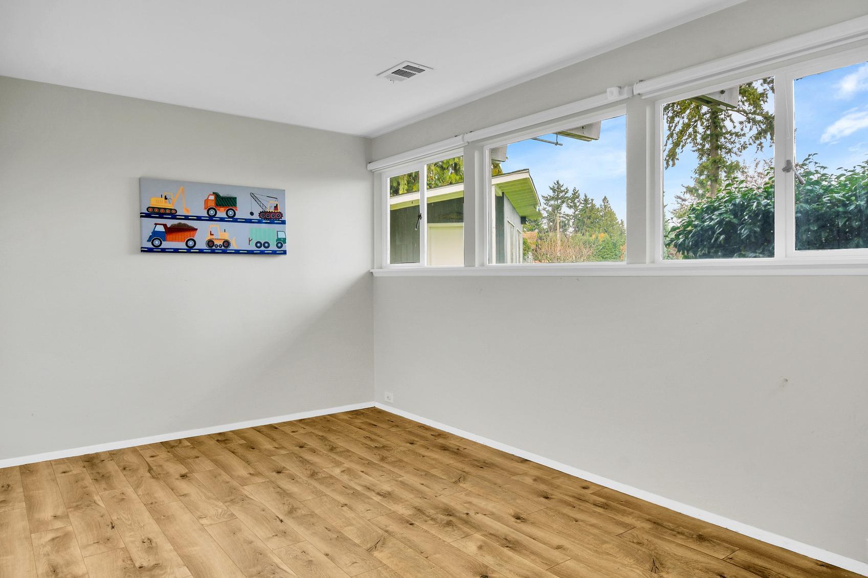 Building Photo - 8240 S 114th St