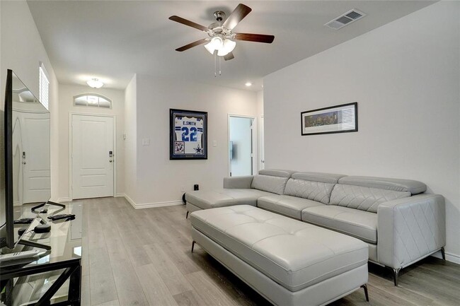 Building Photo - 2325 Brightstone Dr