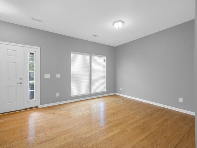Building Photo - 4 Bedroom/2 Bath Duncan/Riverfalls
