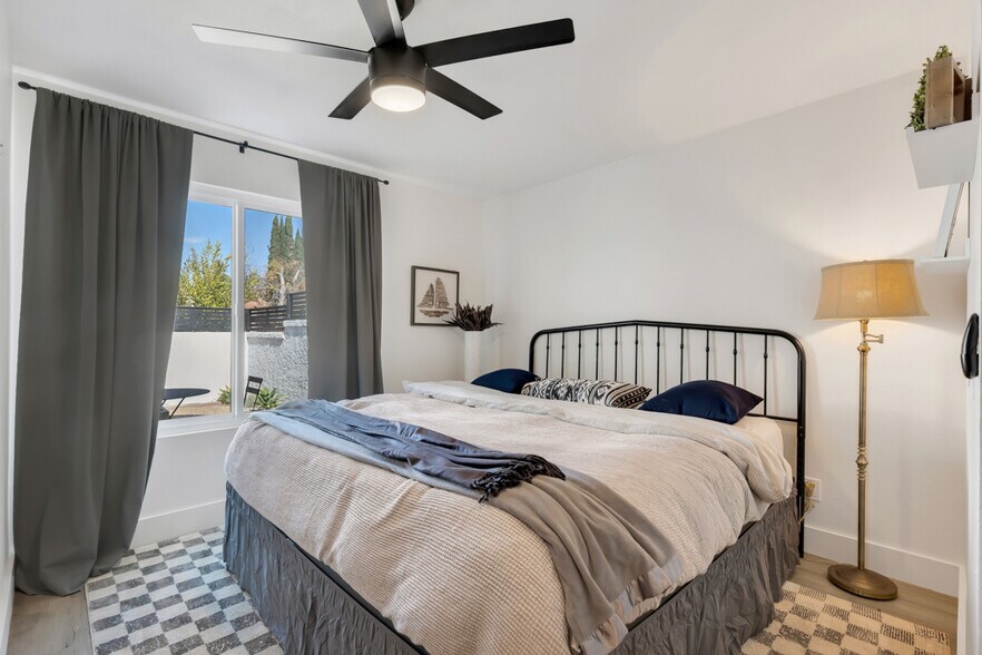 Building Photo - 15290 Bambi Ct