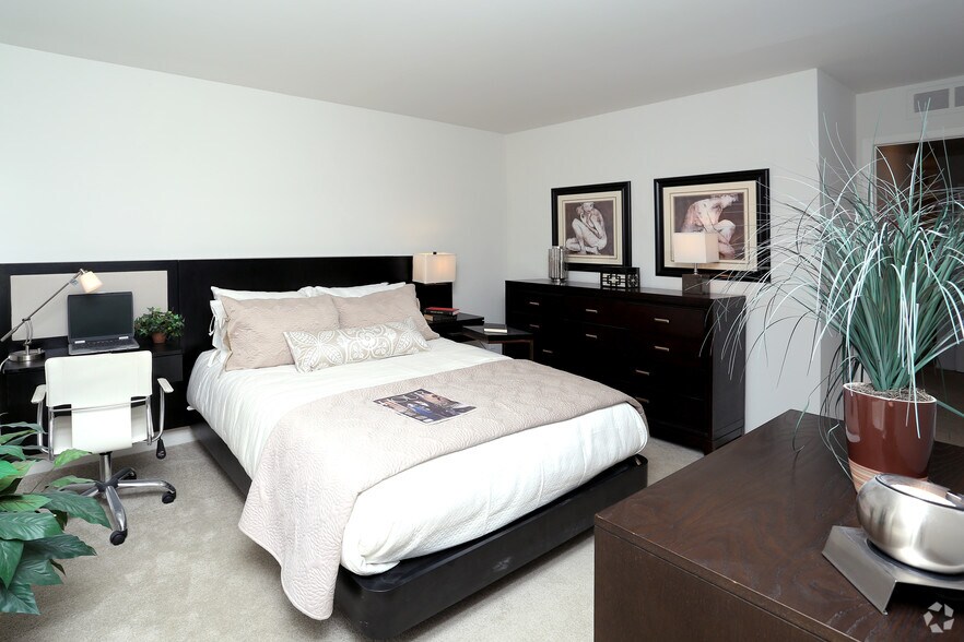 Muirwood Terraces and Apartments 35055 Muirwood Dr Farmington Hills