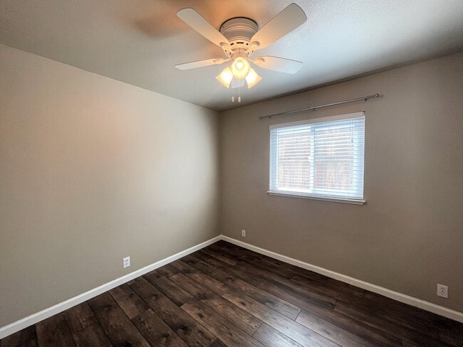 Building Photo - 3079 Boulder Dr