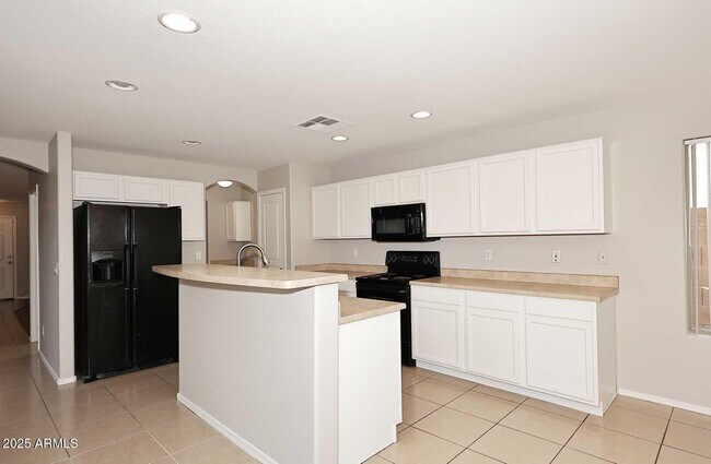 Building Photo - 29237 N Yellow Bee Dr