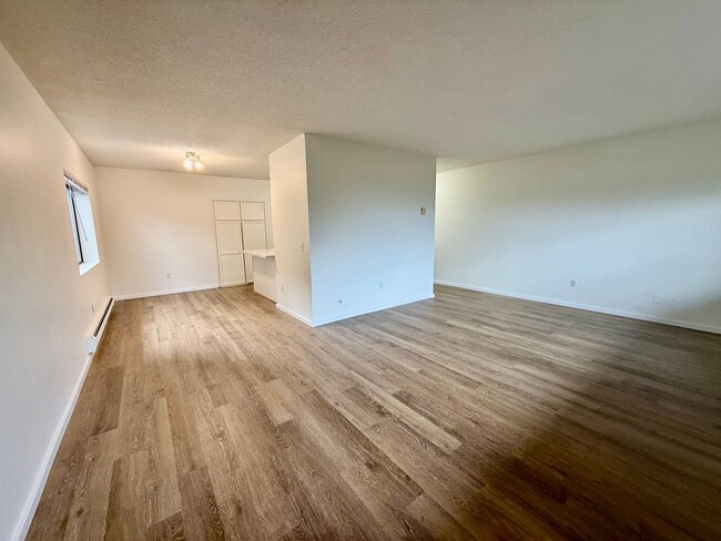 Building Photo - Alki Shores Condominiums - Alki Beach
