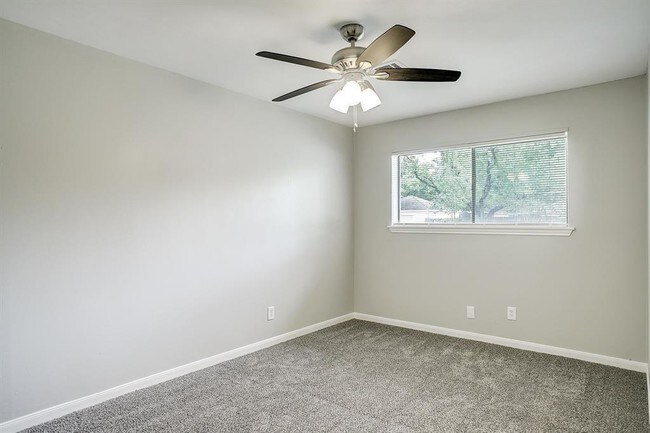 Building Photo - 4510 Hickory Downs Dr