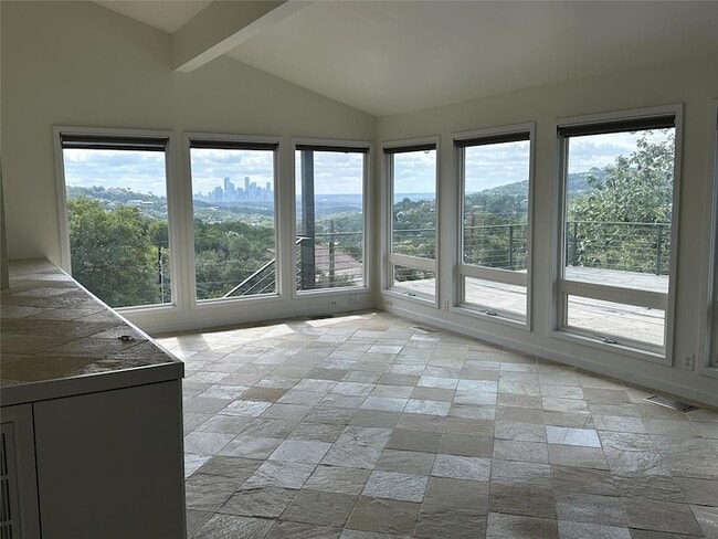 Building Photo - 5206 Scenic View Dr