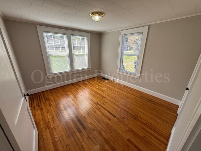 Building Photo - 649 Linville Rd