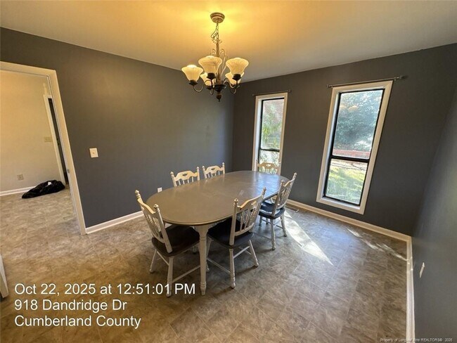 Building Photo - 918 Dandridge Dr