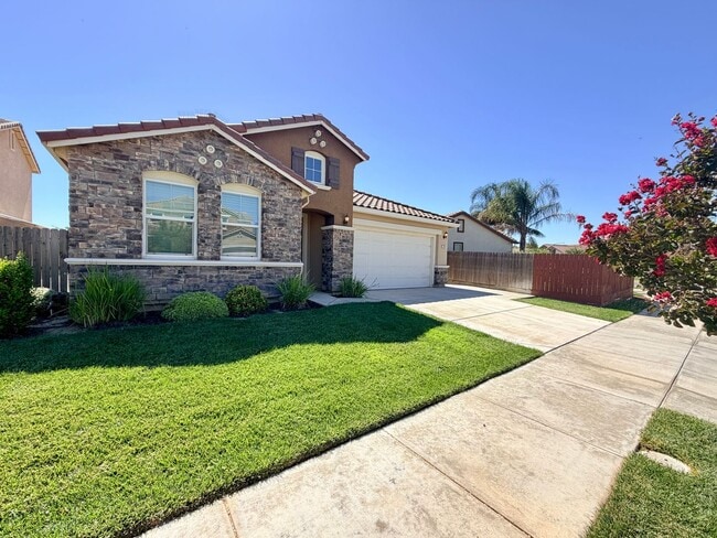 Building Photo - 1587 Manzanita Way