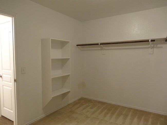 Building Photo - 4418 Windmill Run Dr