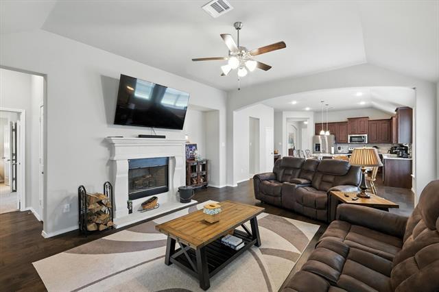 Building Photo - 221 Gardenia Dr