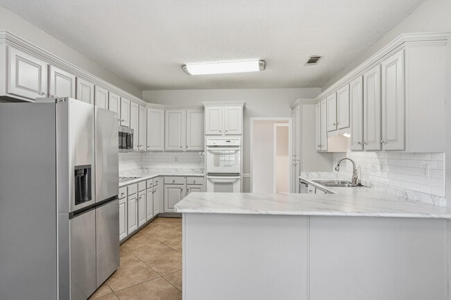 Building Photo - 8570 May Orchard Ln