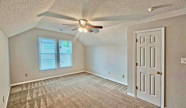 Building Photo - 94 Blairmore Dr