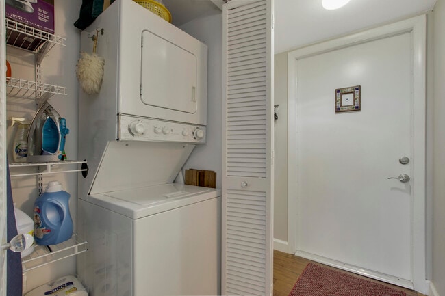 Building Photo - 3755 Via Poinciana