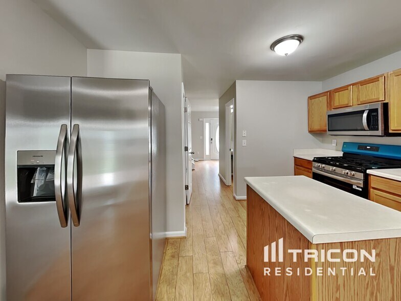 Building Photo - 3131 Berthas Overlook