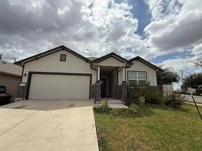 Building Photo - 400 Barton Creek Ln