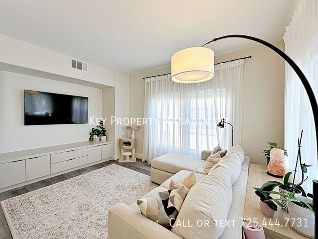 Building Photo - 8250 N Grand Canyon Dr